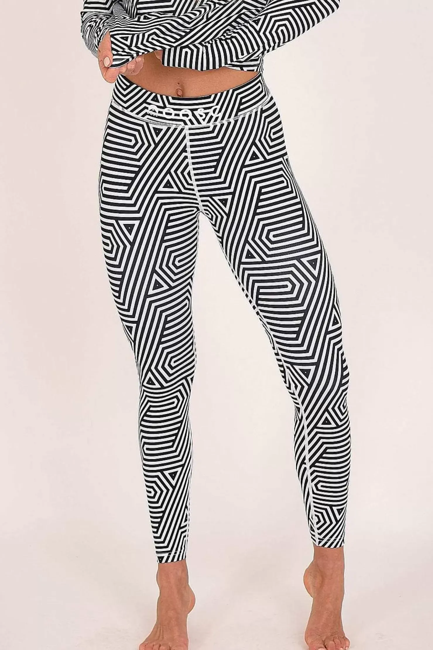 Women OOSC Baselayers>Fall Line Black & White Womens Baselayer Legging
