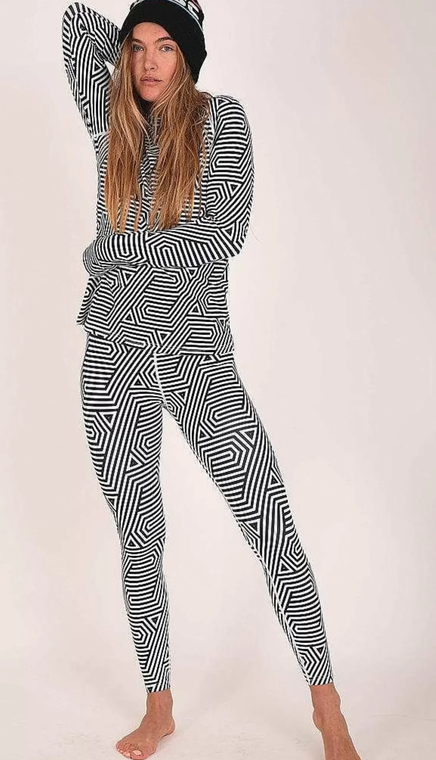Women OOSC Baselayers>Fall Line Black & White Womens Baselayer Top