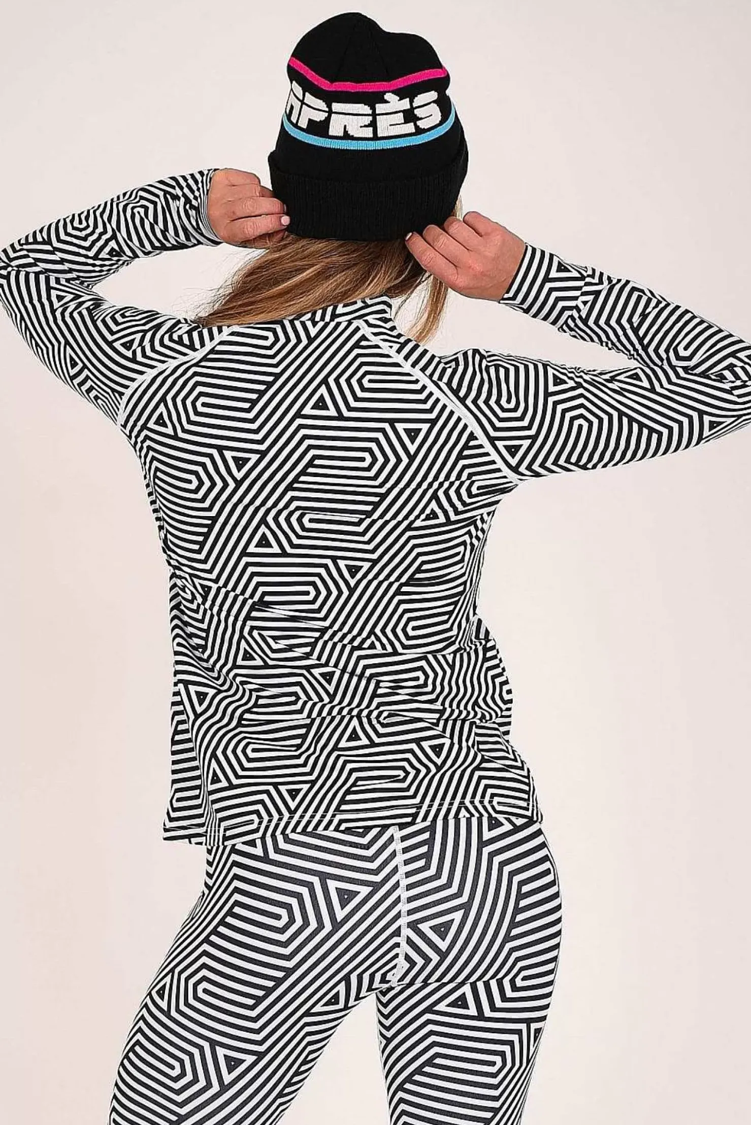 Women OOSC Baselayers>Fall Line Black & White Womens Baselayer Top