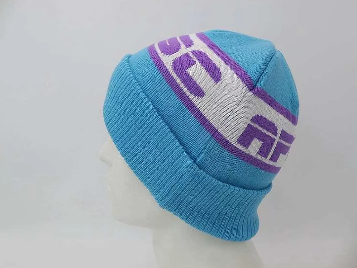 OOSC Beanies>Apres Beanie - Blue, Purple, White