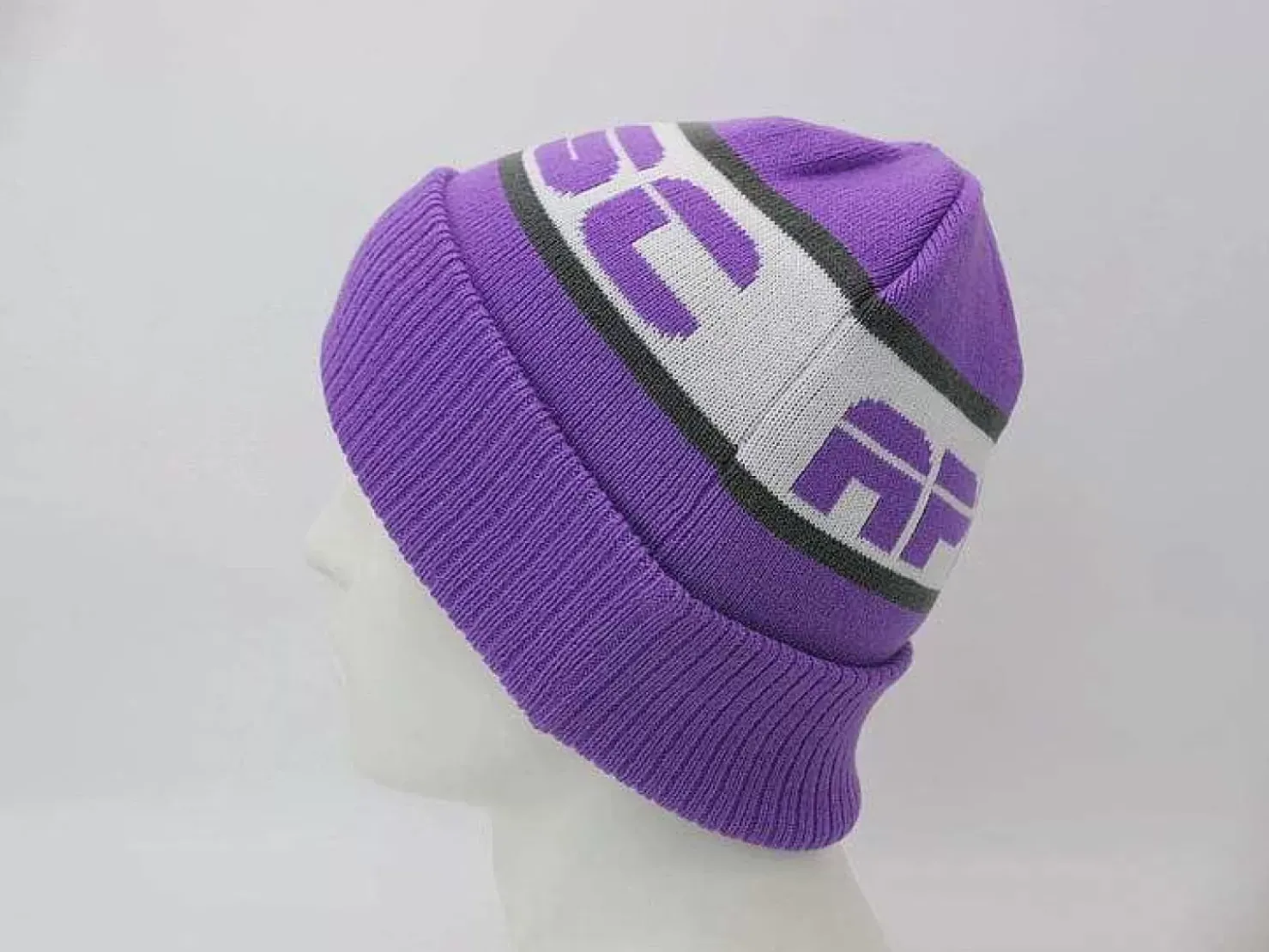OOSC Beanies>Apres Beanie - Purple, White, Grey