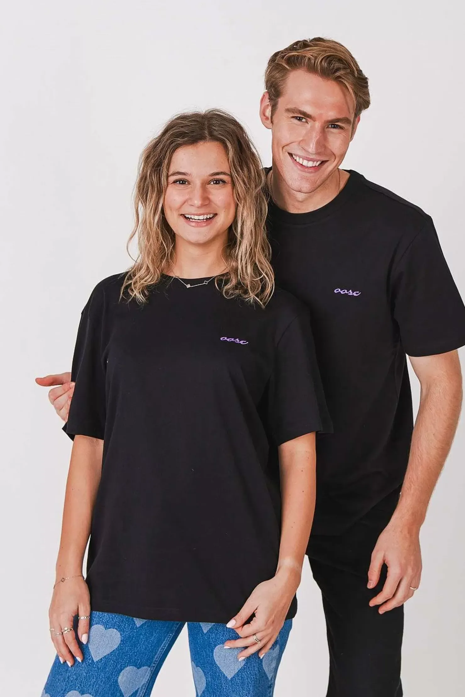 Women OOSC Tees>Powder Club T-Shirt - Black