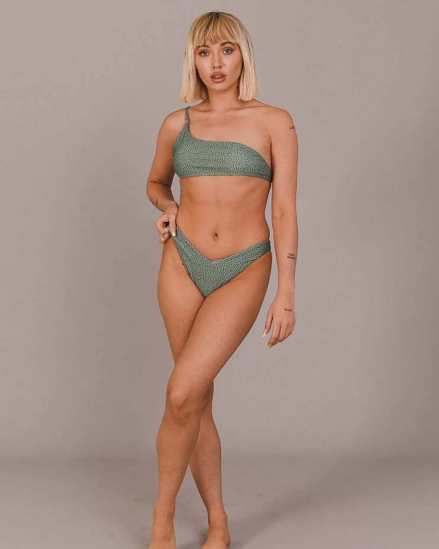 Women OOSC Bikinis>Sahara Sage V-Cut Bikini Bottoms