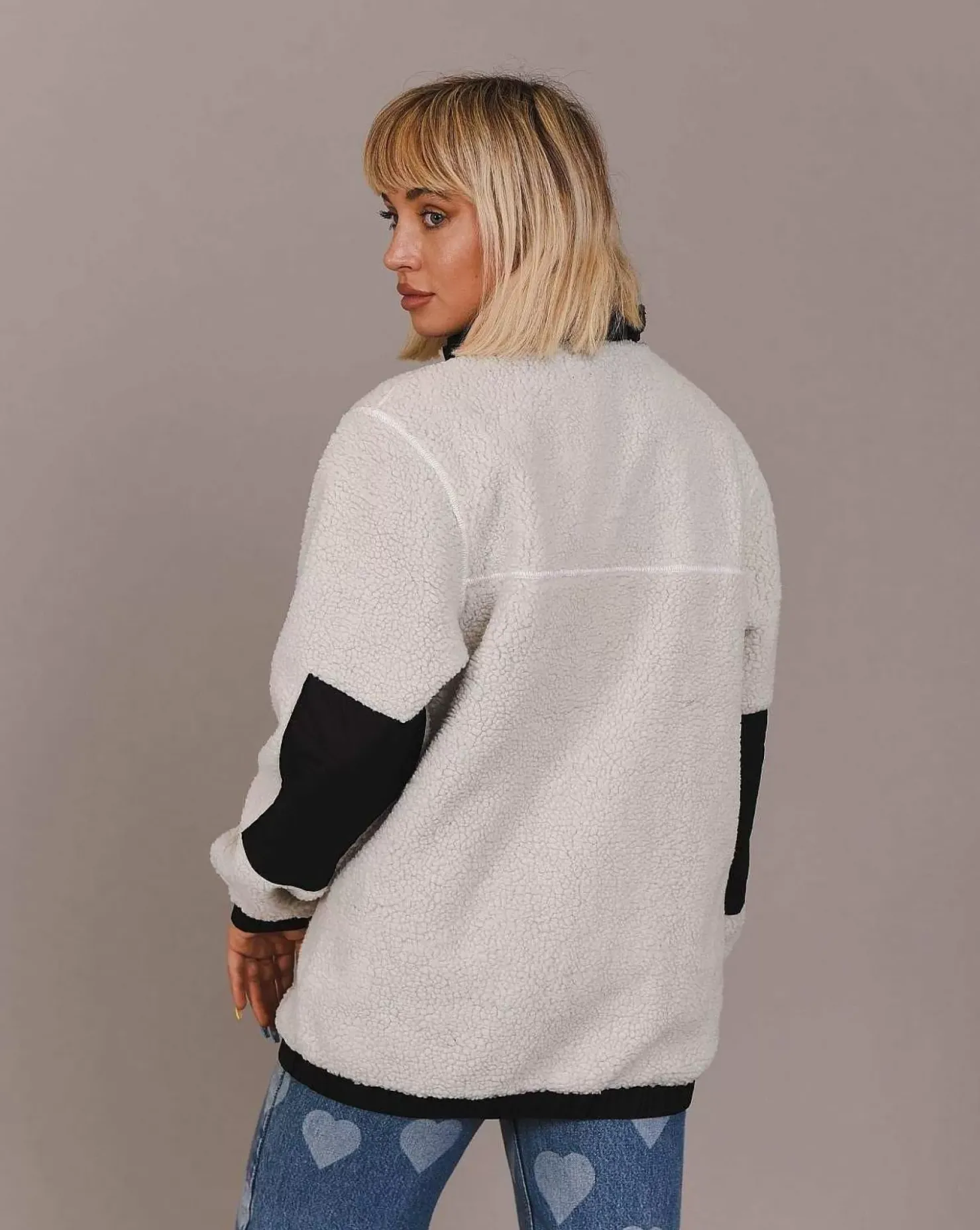 Women OOSC Fleece>Sherpa Fleece Jacket White / Black - Women'S