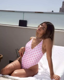 Women OOSC Swimsuits>Strike Of Luck Women'S Swim Suit